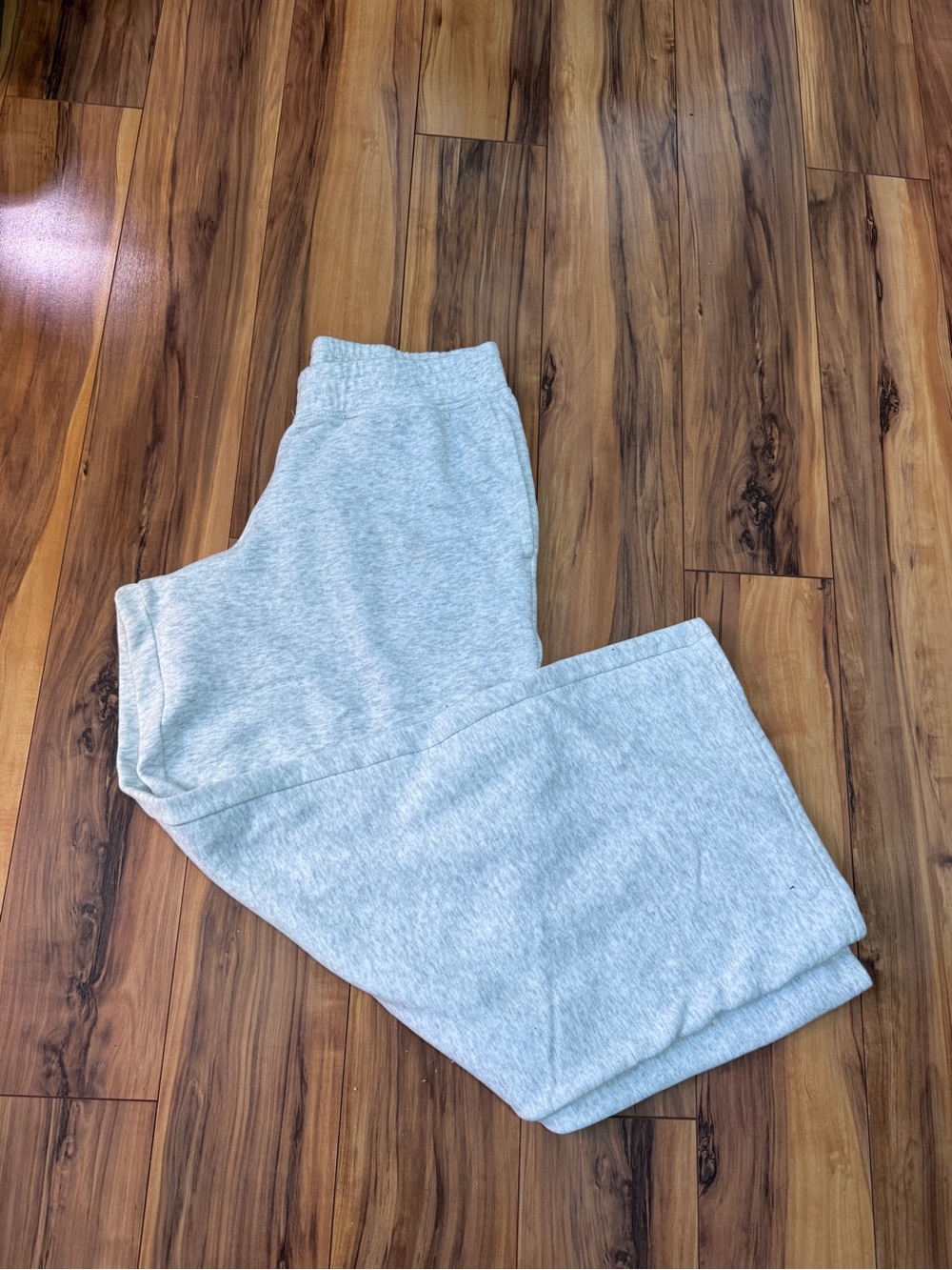 Hollister Light Grey Women’s Wide Leg Fleece Joggers